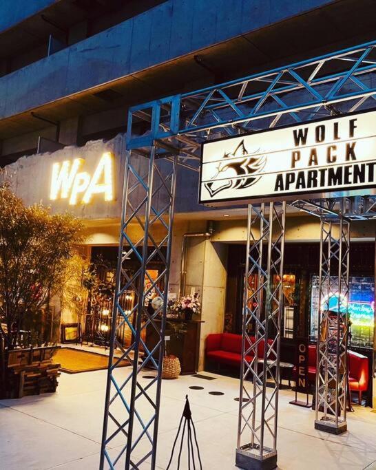 Wolf Pack Apartment 33 Ōsaka Exterior foto